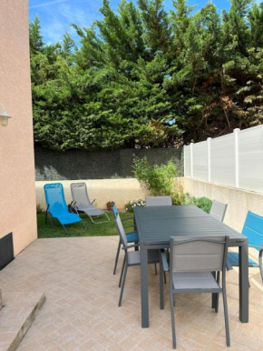 Villa climatisée avec jardin à 10 minutes des plages